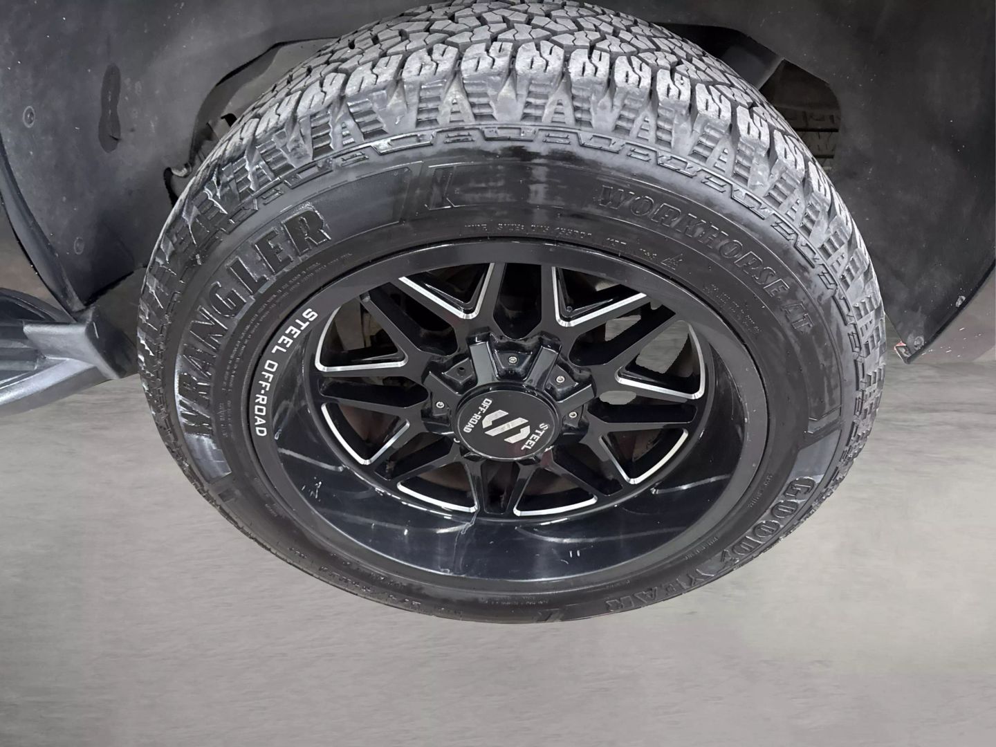 2016 Chevrolet Tahoe - Image 15