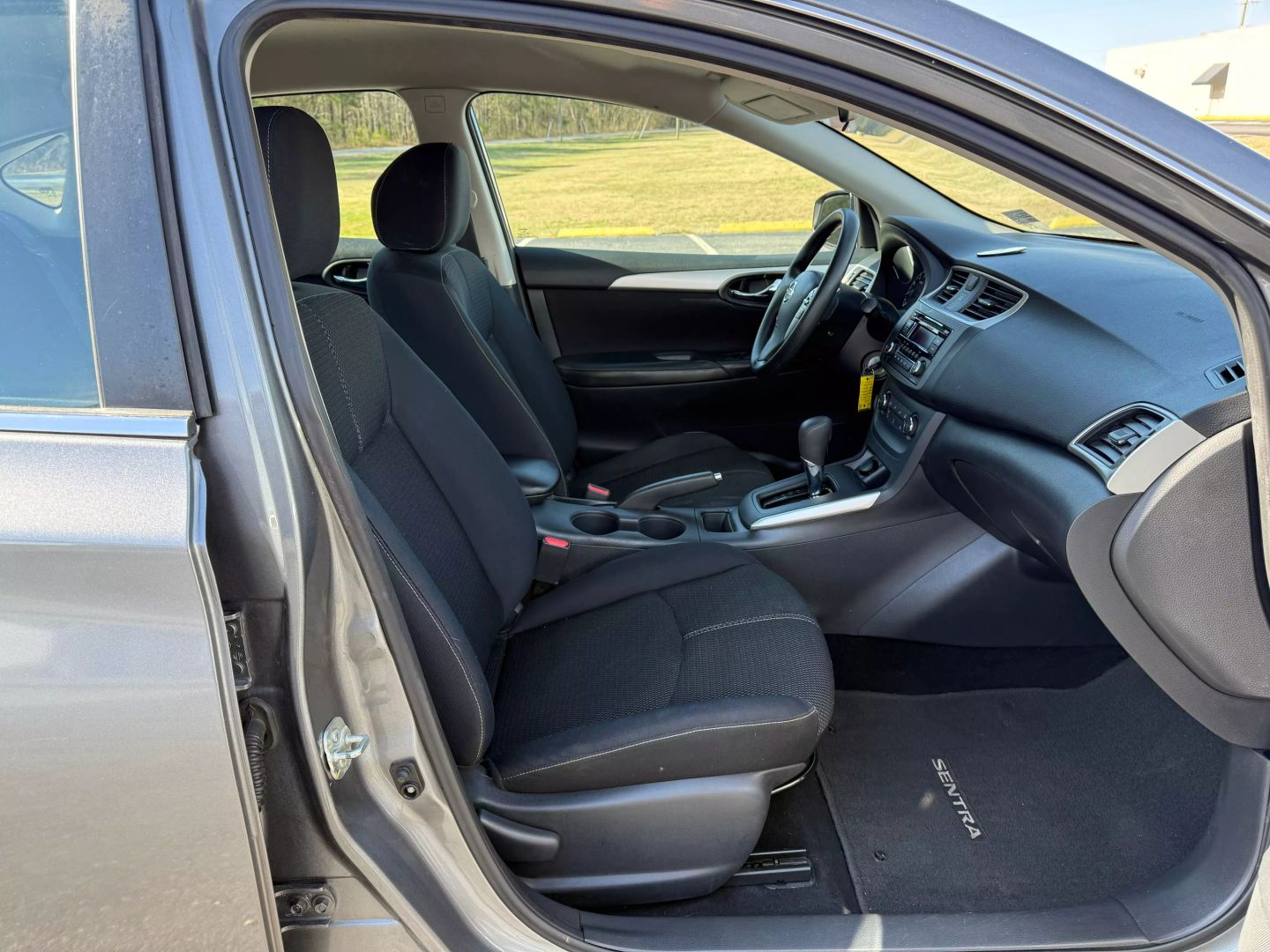 2017 Nissan Sentra - Image 15