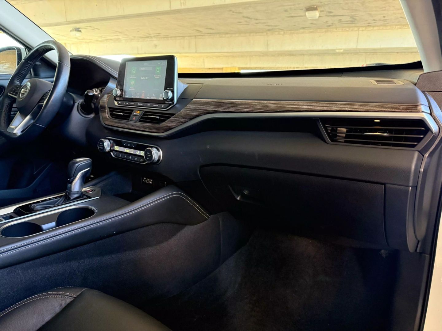 2019 Nissan Altima - Image 19