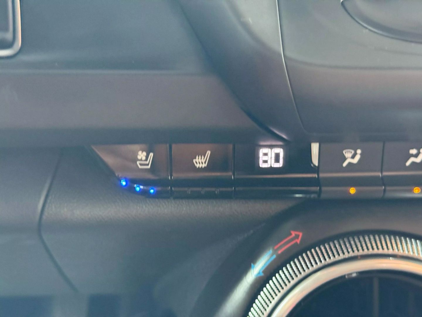2016 Chevrolet Camaro - Image 27