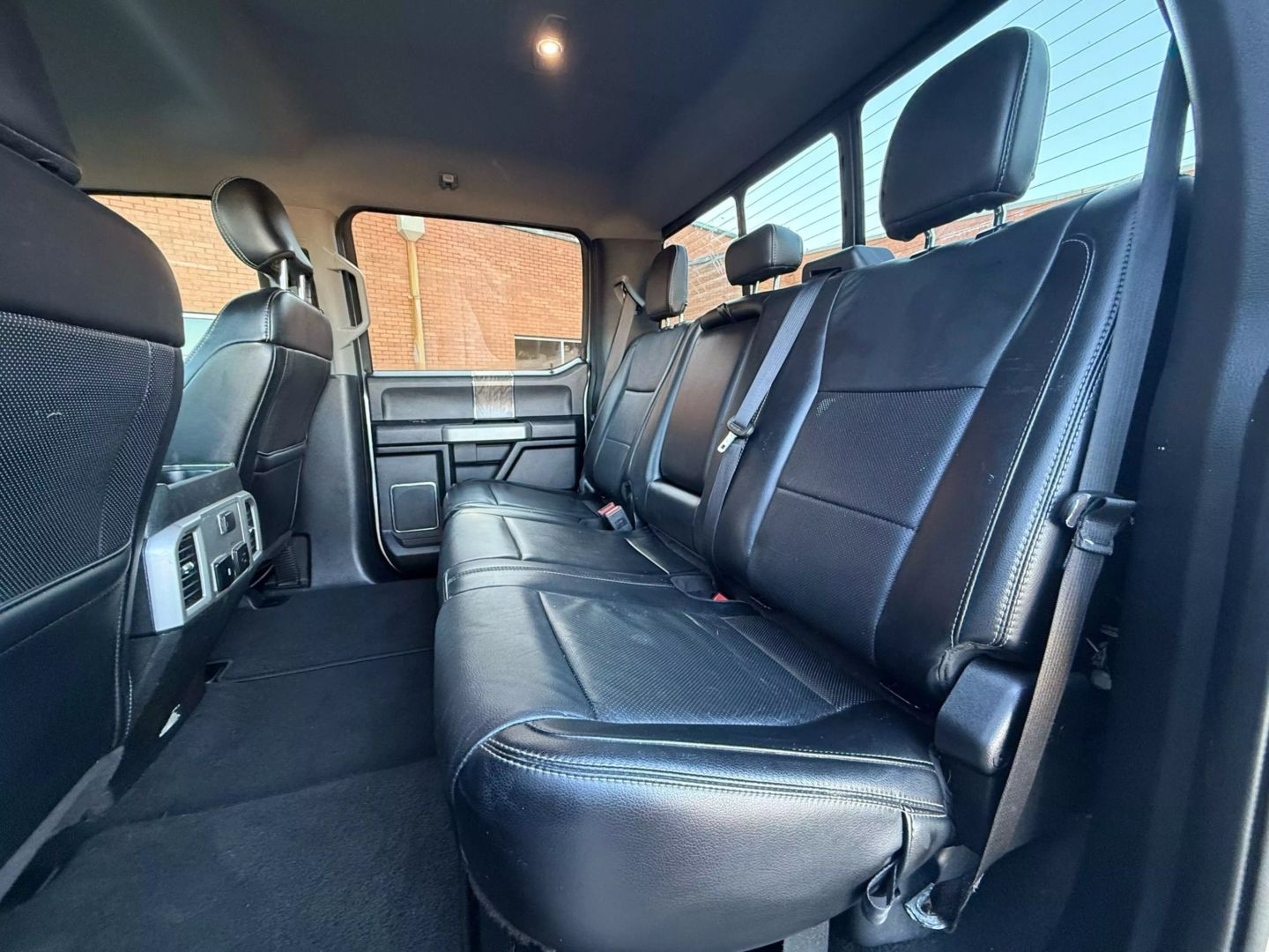 2019 Ford F250 Super Duty Crew Cab - Image 15