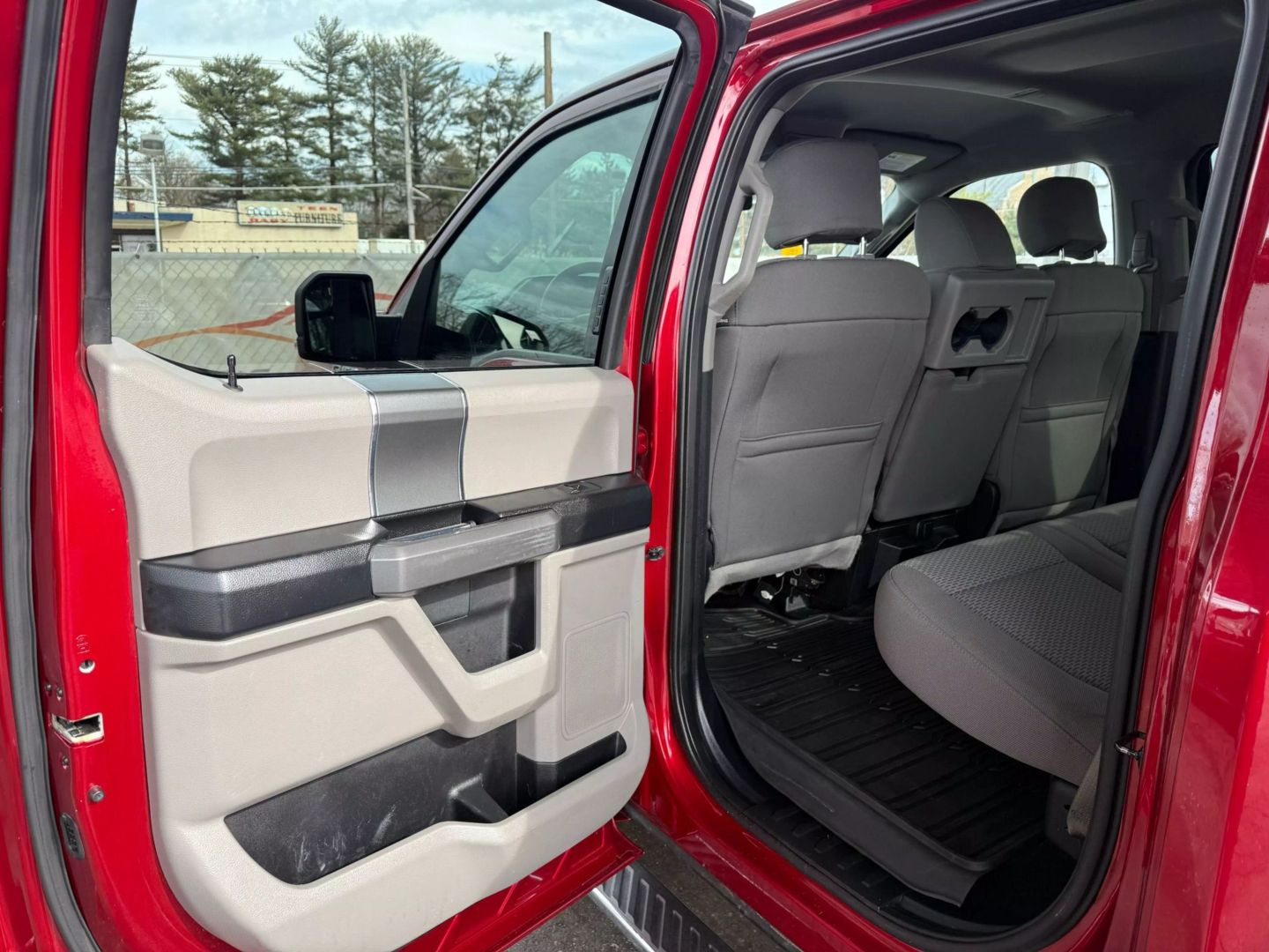 2017 Ford F150 Supercrew Cab - Image 17