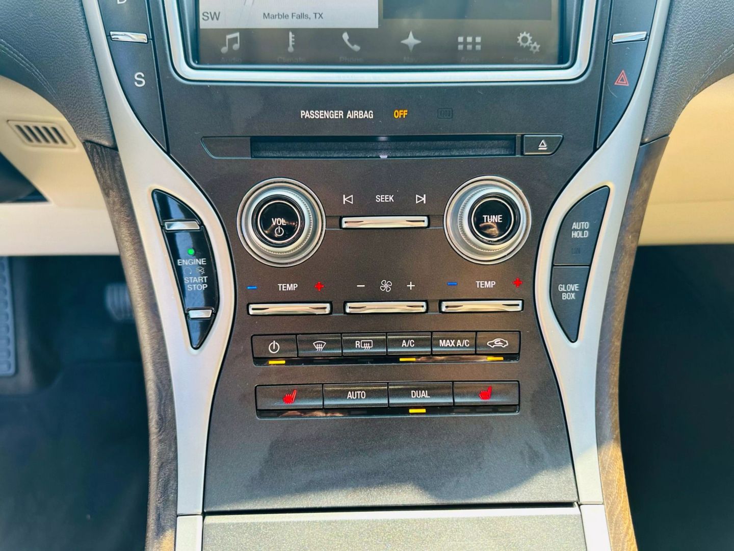 2016 Lincoln Mkx - Image 19