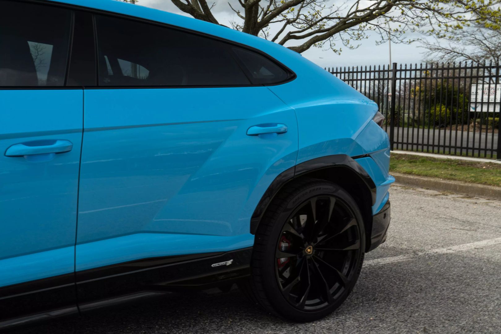 2023 Lamborghini Urus - Image 27