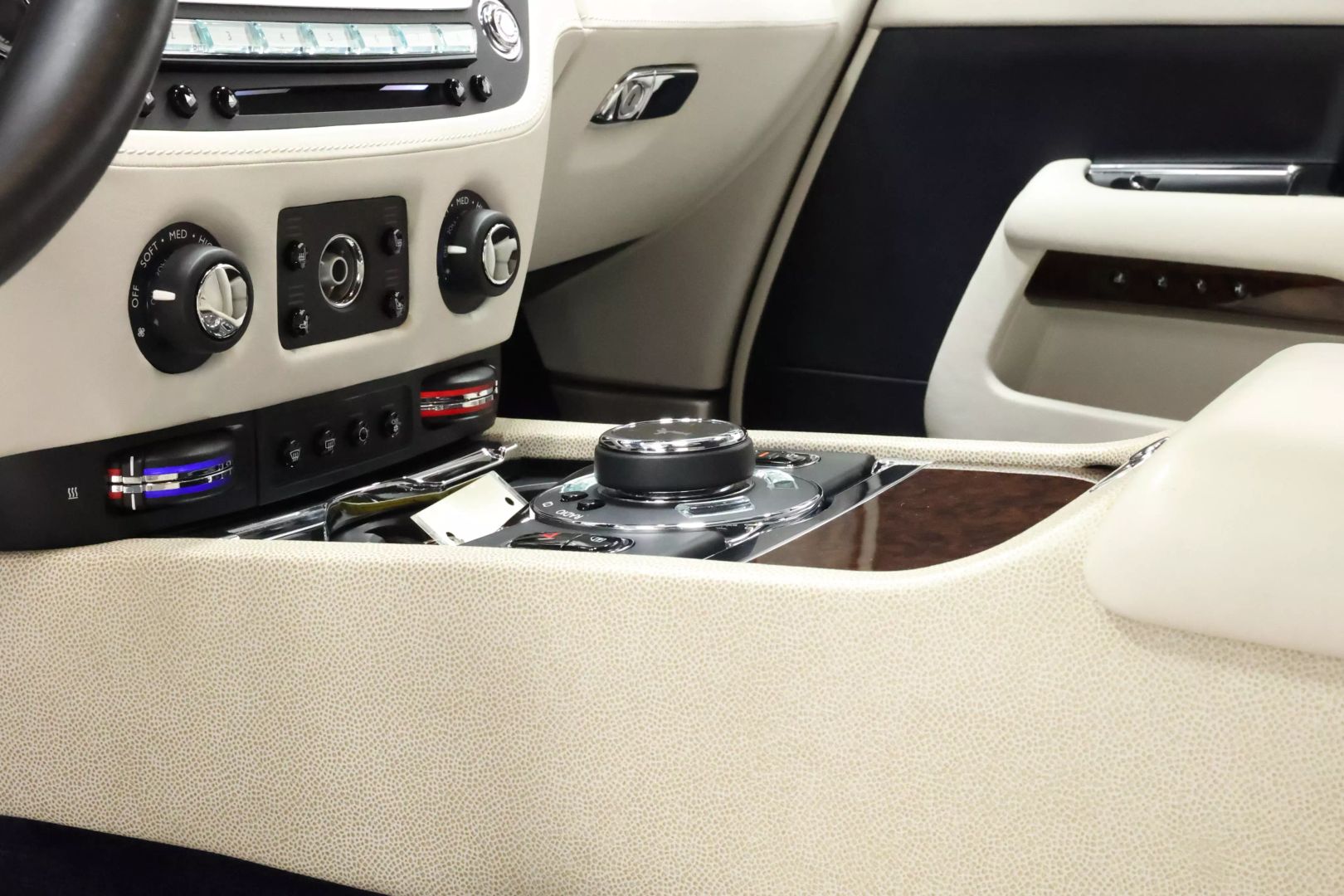 2014 Rolls-royce Wraith - Image 41