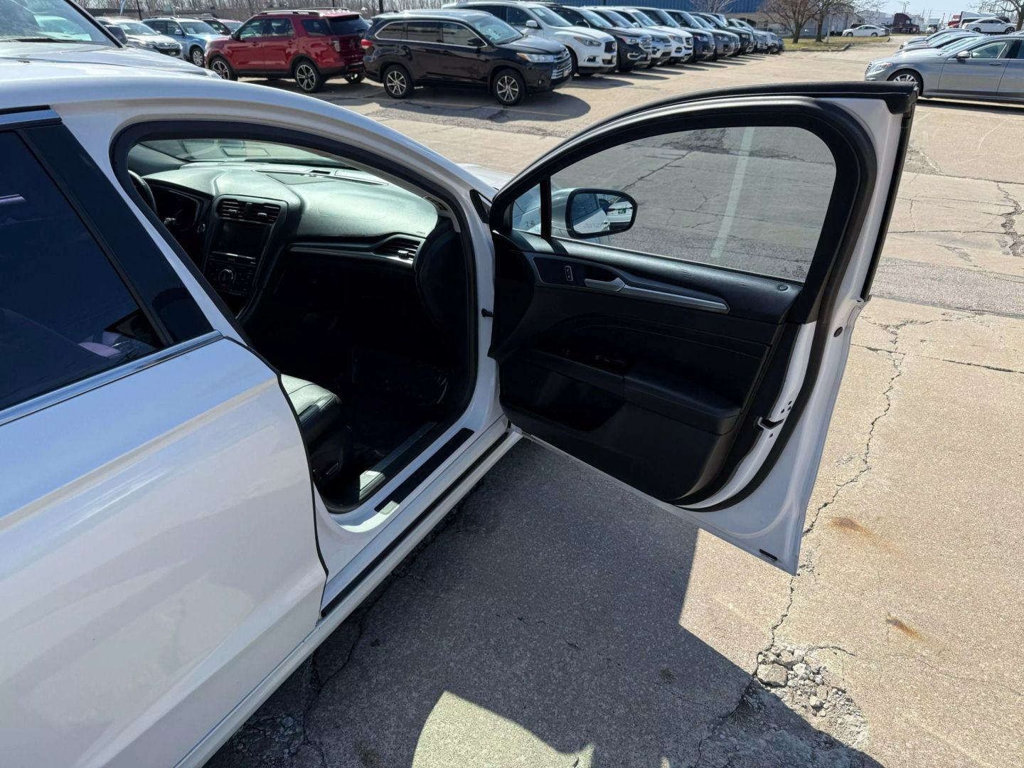 2015 Ford Fusion - Image 23