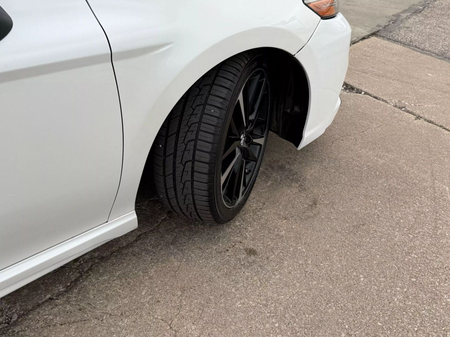 2019 Toyota Camry - Image 56