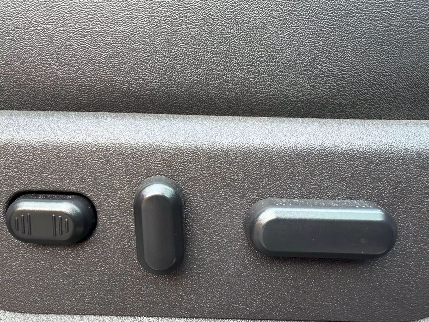 2016 Ford F250 Super Duty Crew Cab - Image 22