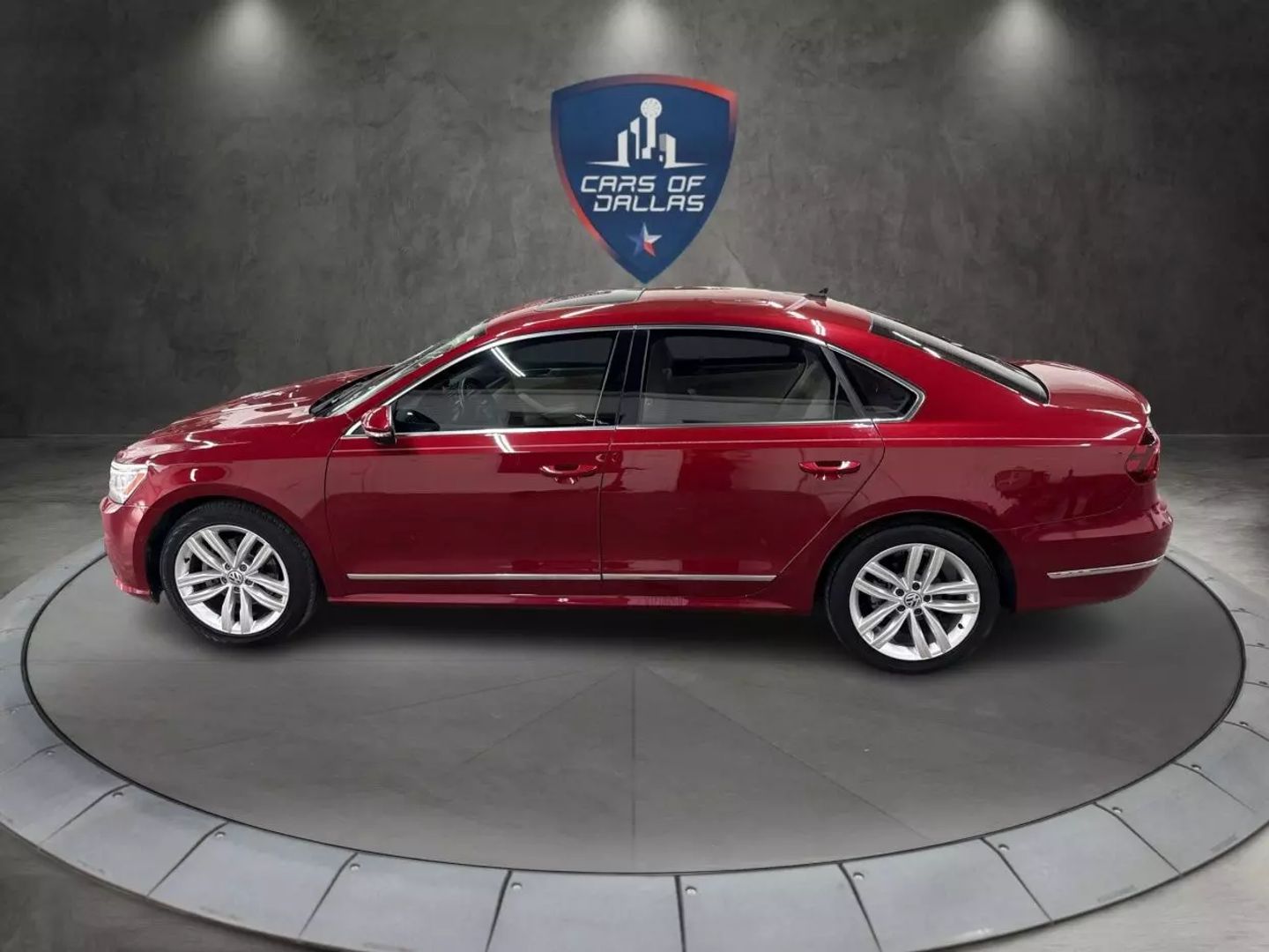 2018 Volkswagen Passat - Image 2