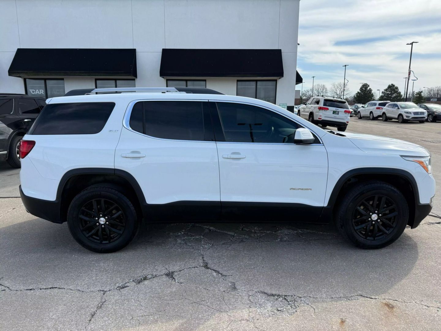 2019 Gmc Acadia - Image 17