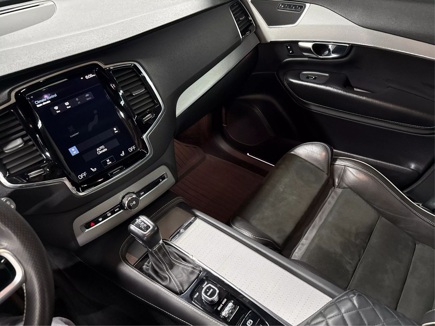 2017 Volvo Xc90 - Image 35
