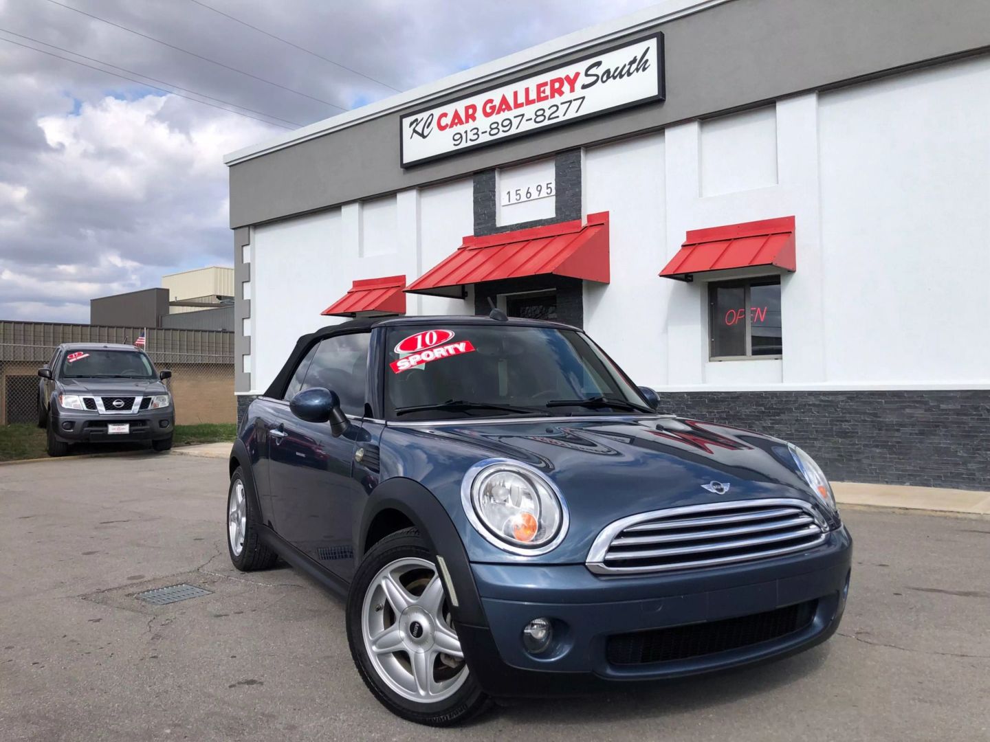 2010 MINI Cooper Base's photo