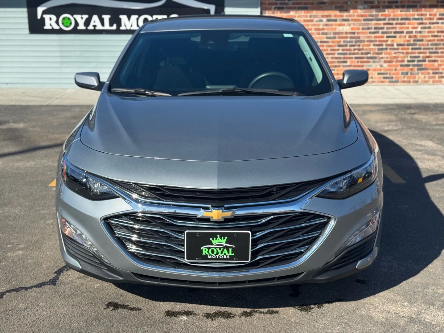 2024 Chevrolet Malibu - Image 4