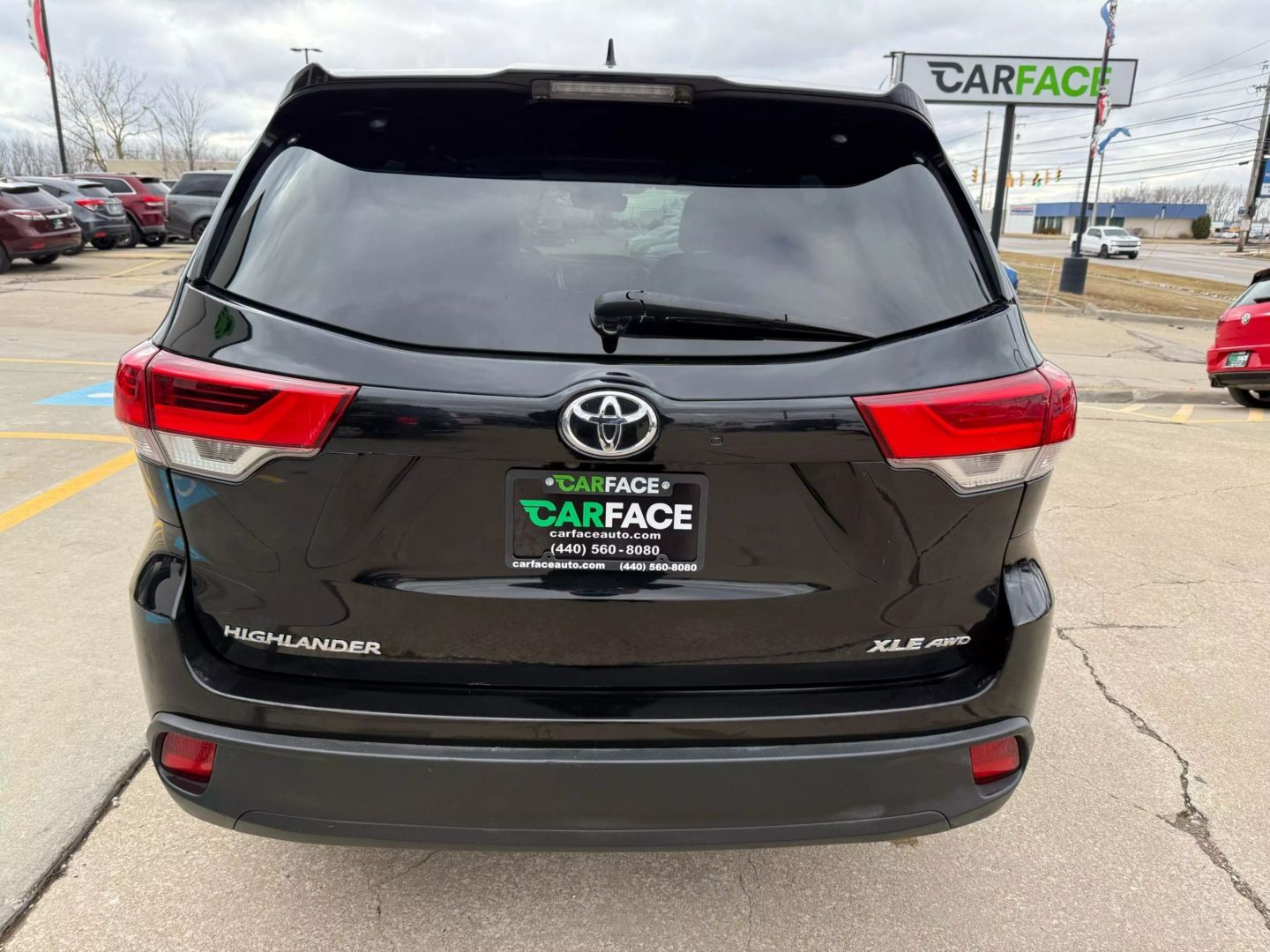 2017 Toyota Highlander - Image 9