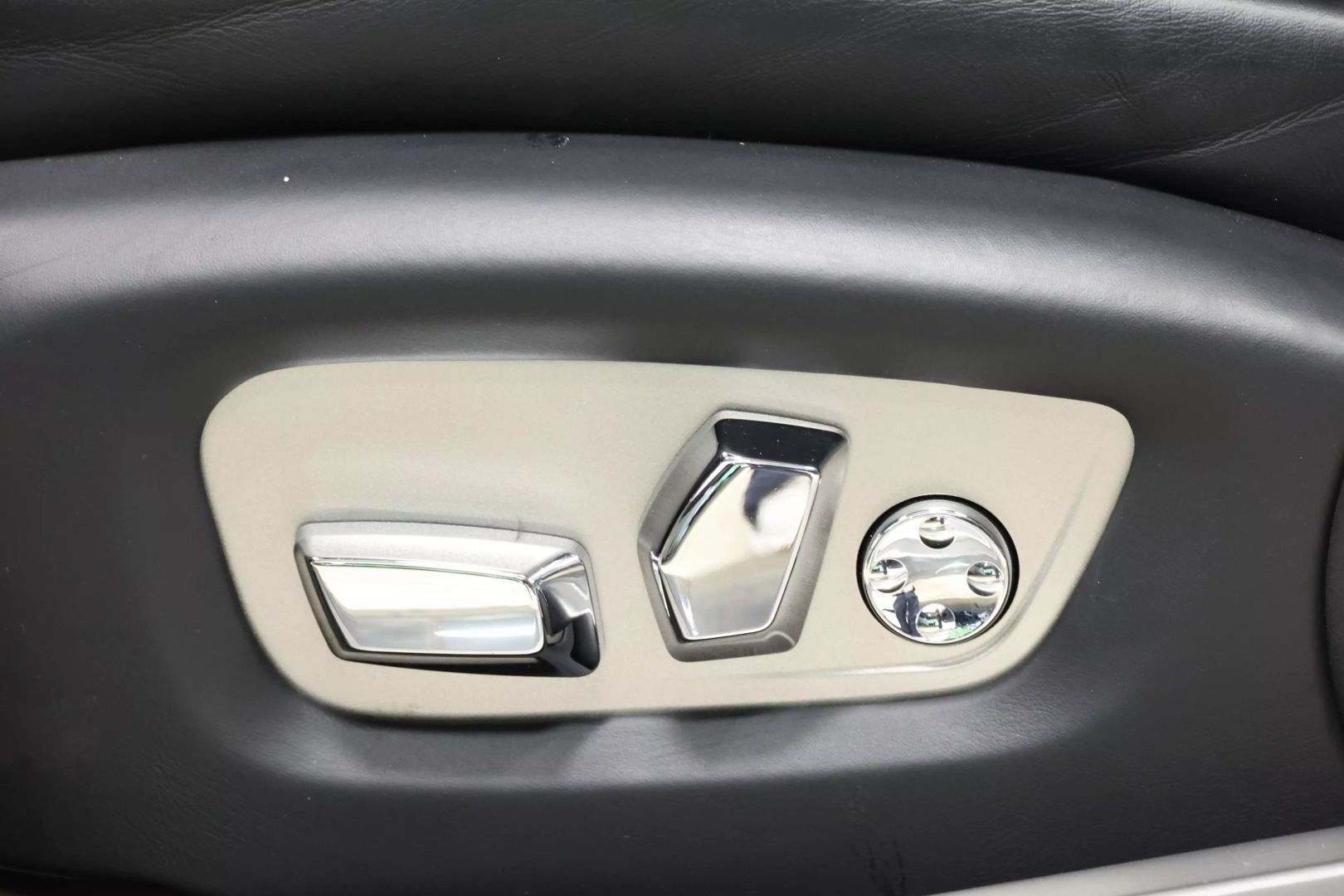 2018 Rolls-royce Wraith - Image 14