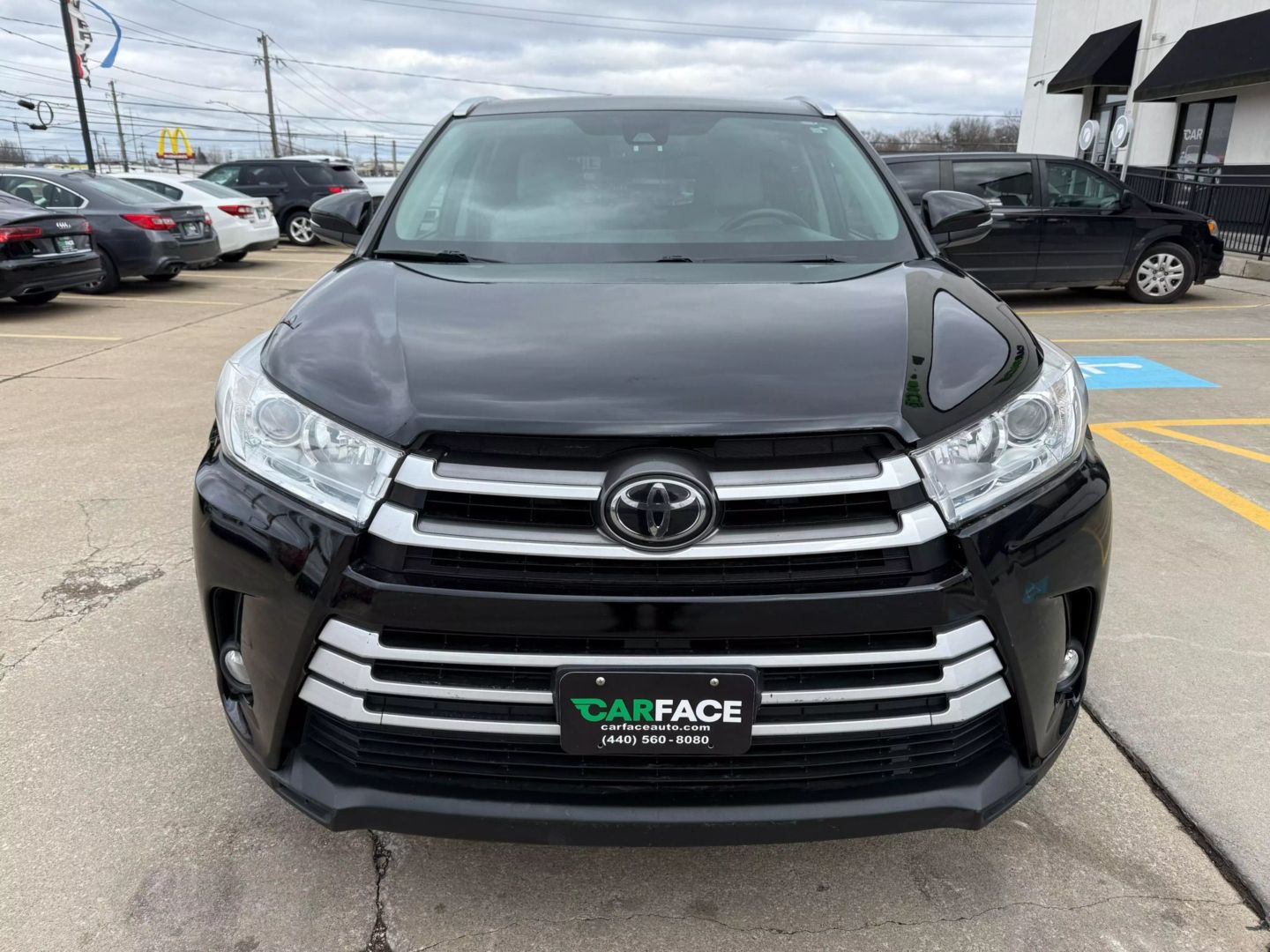 2017 Toyota Highlander - Image 2
