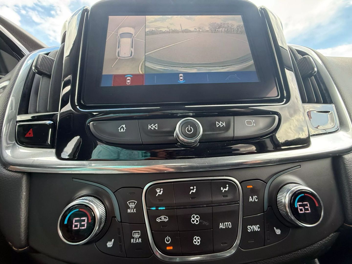 2019 Chevrolet Traverse - Image 27