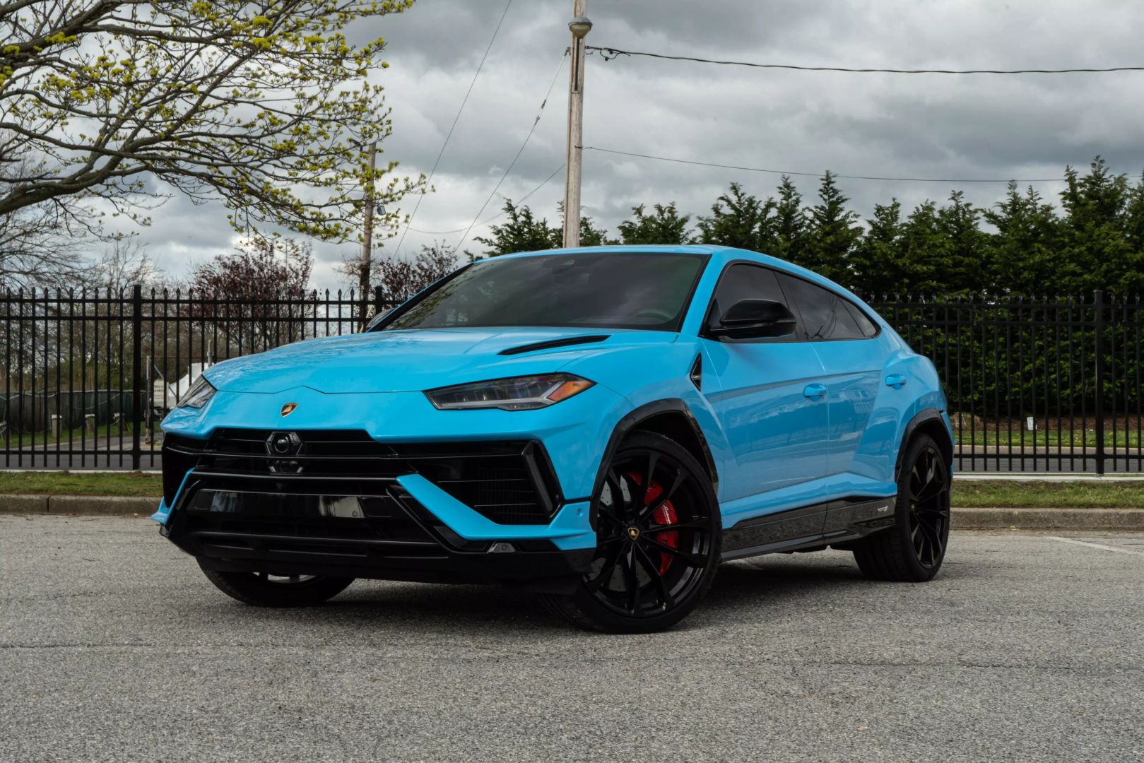 2023 Lamborghini Urus - Image 1