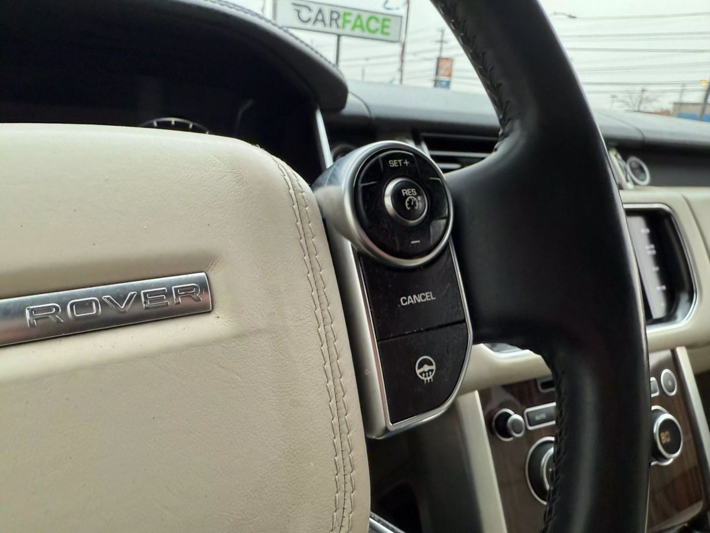 2015 Land Rover Range Rover - Image 30