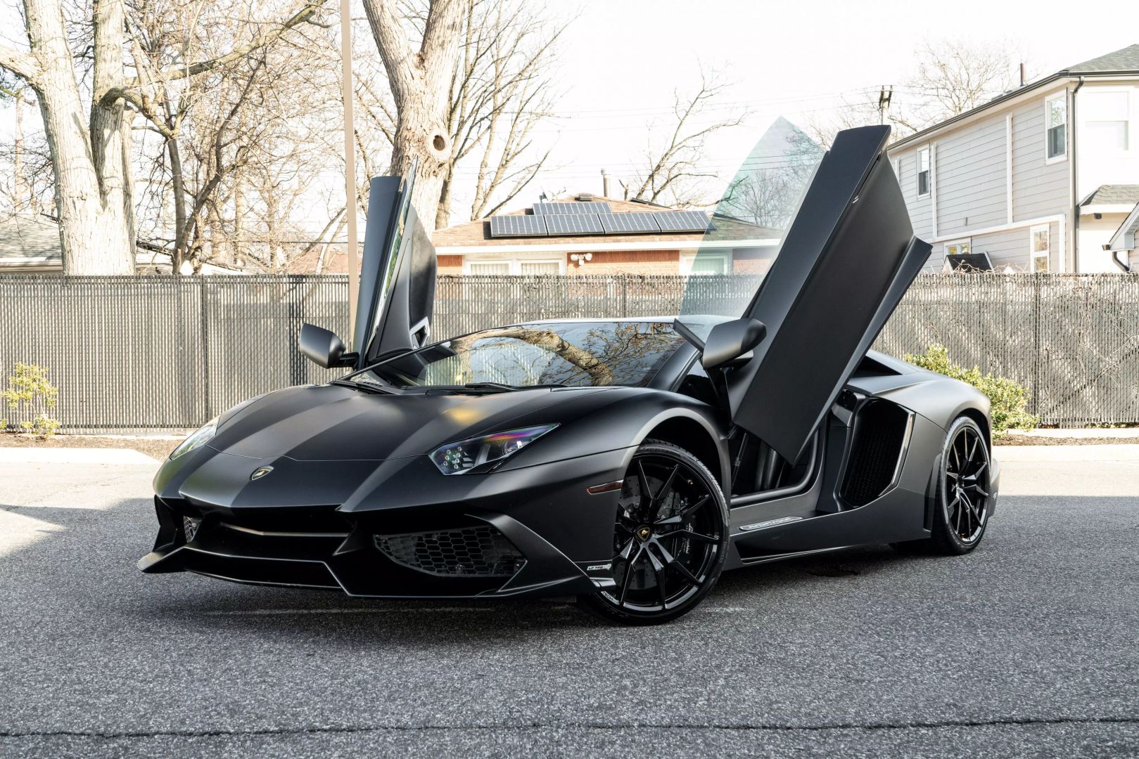 2014 Lamborghini Aventador - Image 17