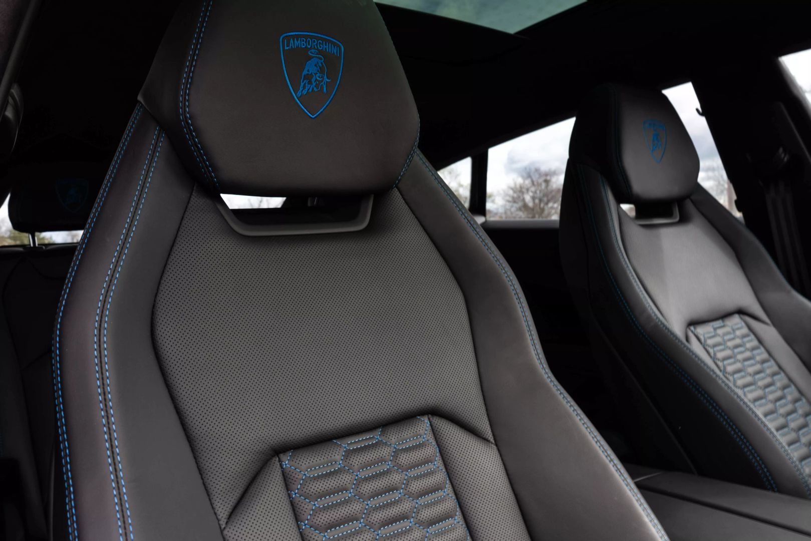 2023 Lamborghini Urus - Image 35