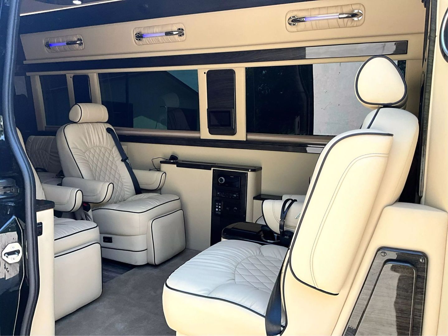 2020 Mercedes-benz Sprinter 3500 Cargo - Image 10