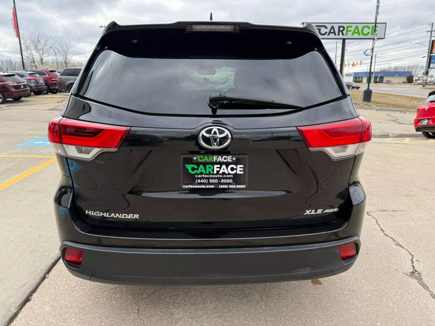 2017 Toyota Highlander - Image 10