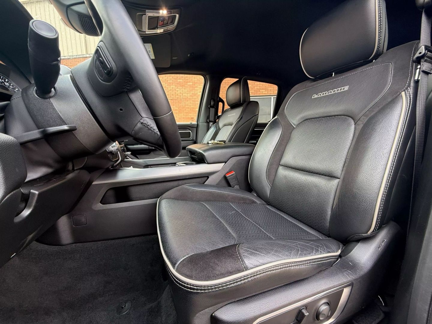 2024 Ram 1500 Crew Cab - Image 2