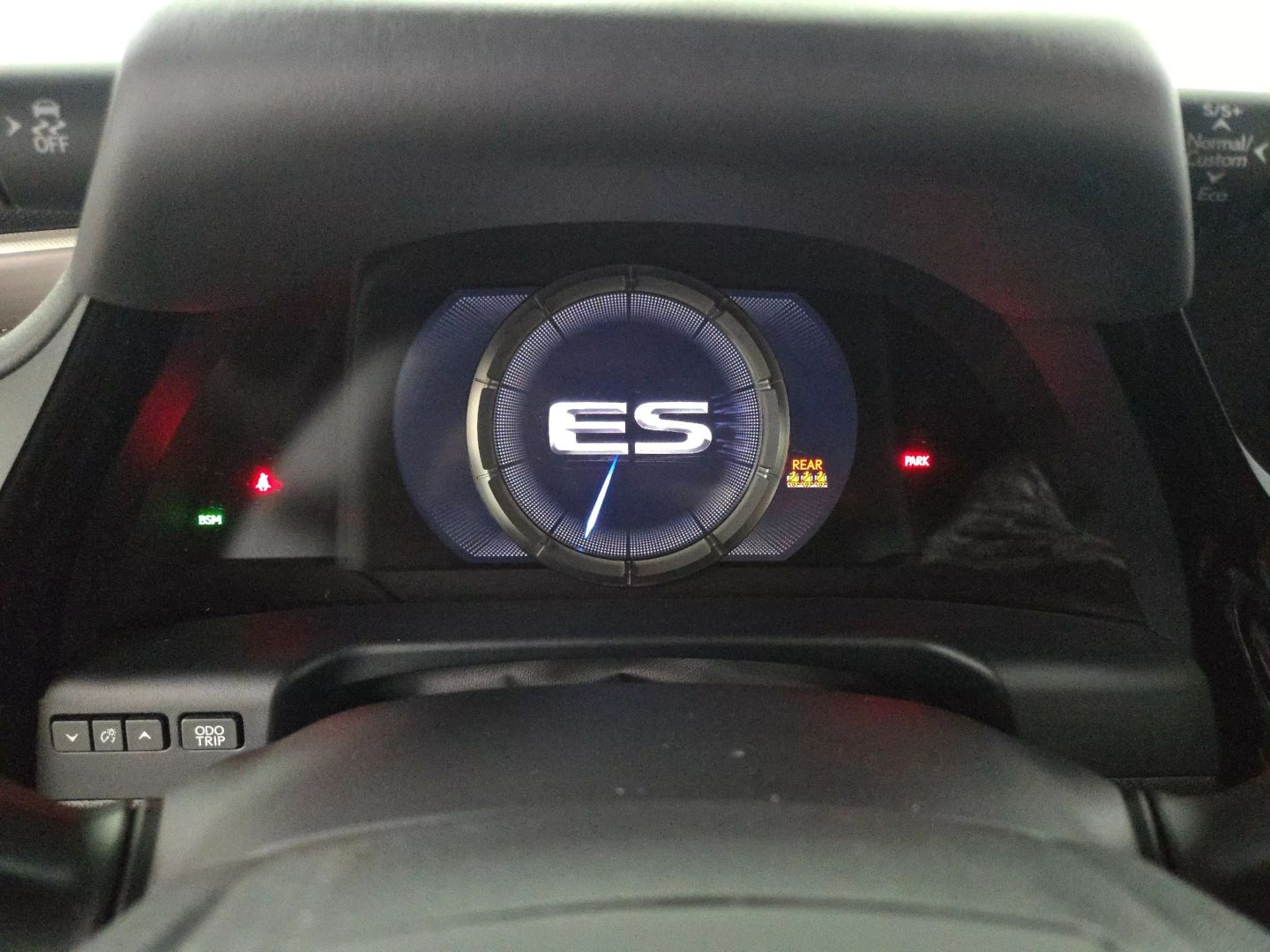 2022 Lexus Es - Image 17