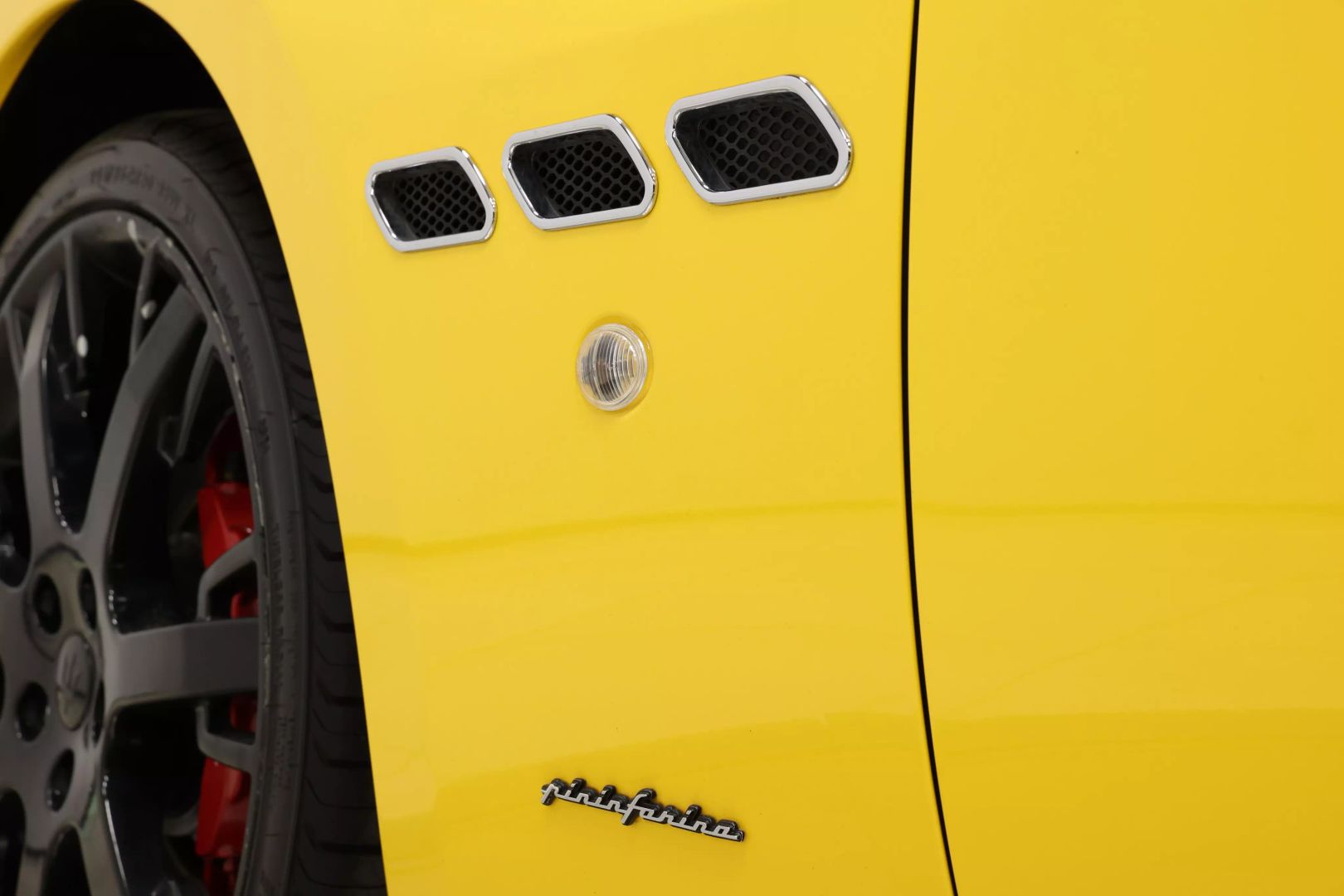 2011 Maserati Granturismo - Image 101