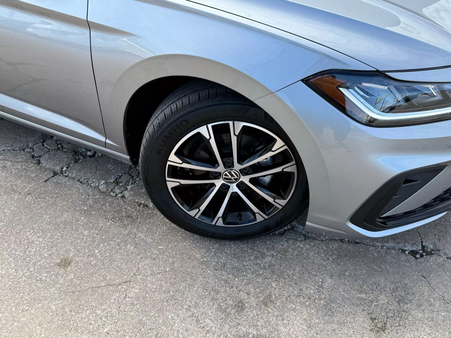2025 Volkswagen Jetta - Image 49