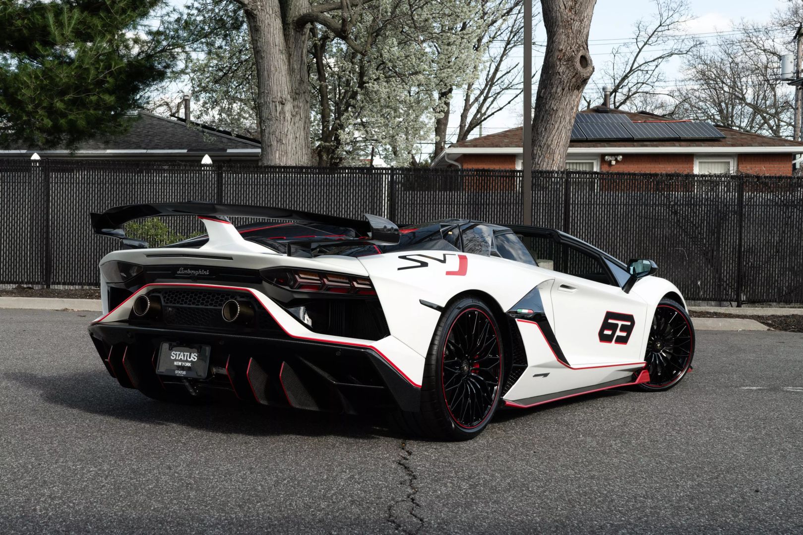 2021 Lamborghini Aventador - Image 29