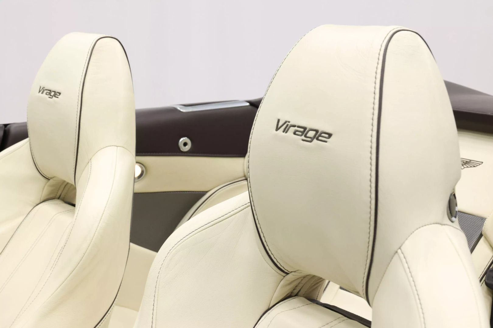 2012 Aston Martin Virage - Image 18