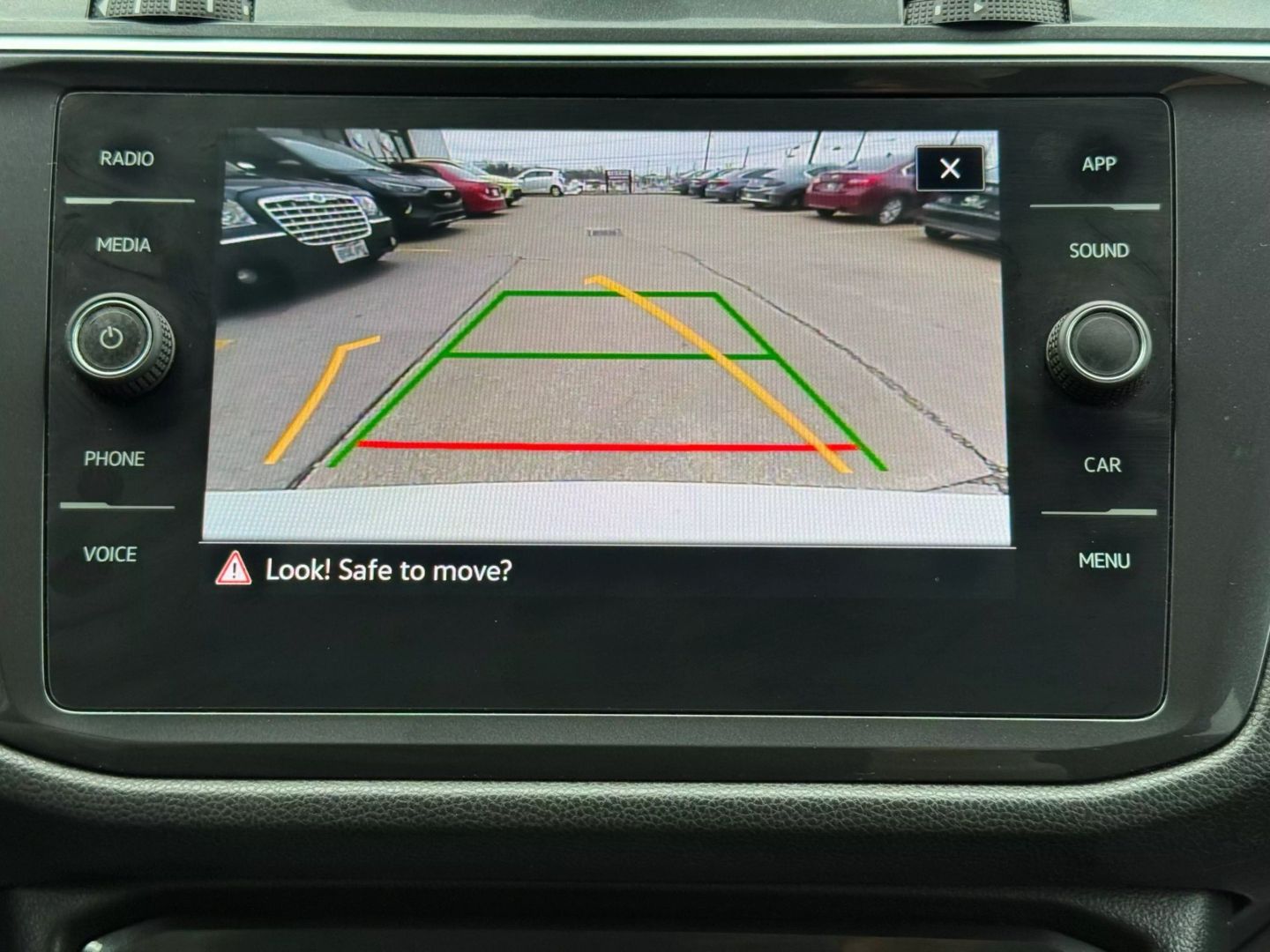 2021 Volkswagen Tiguan - Image 41