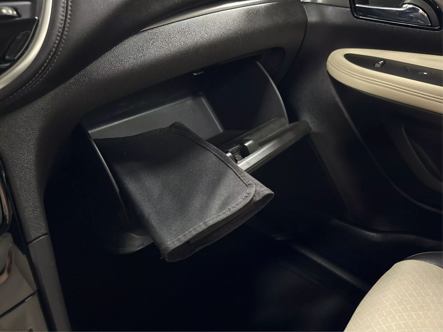 2017 Buick Encore - Image 25