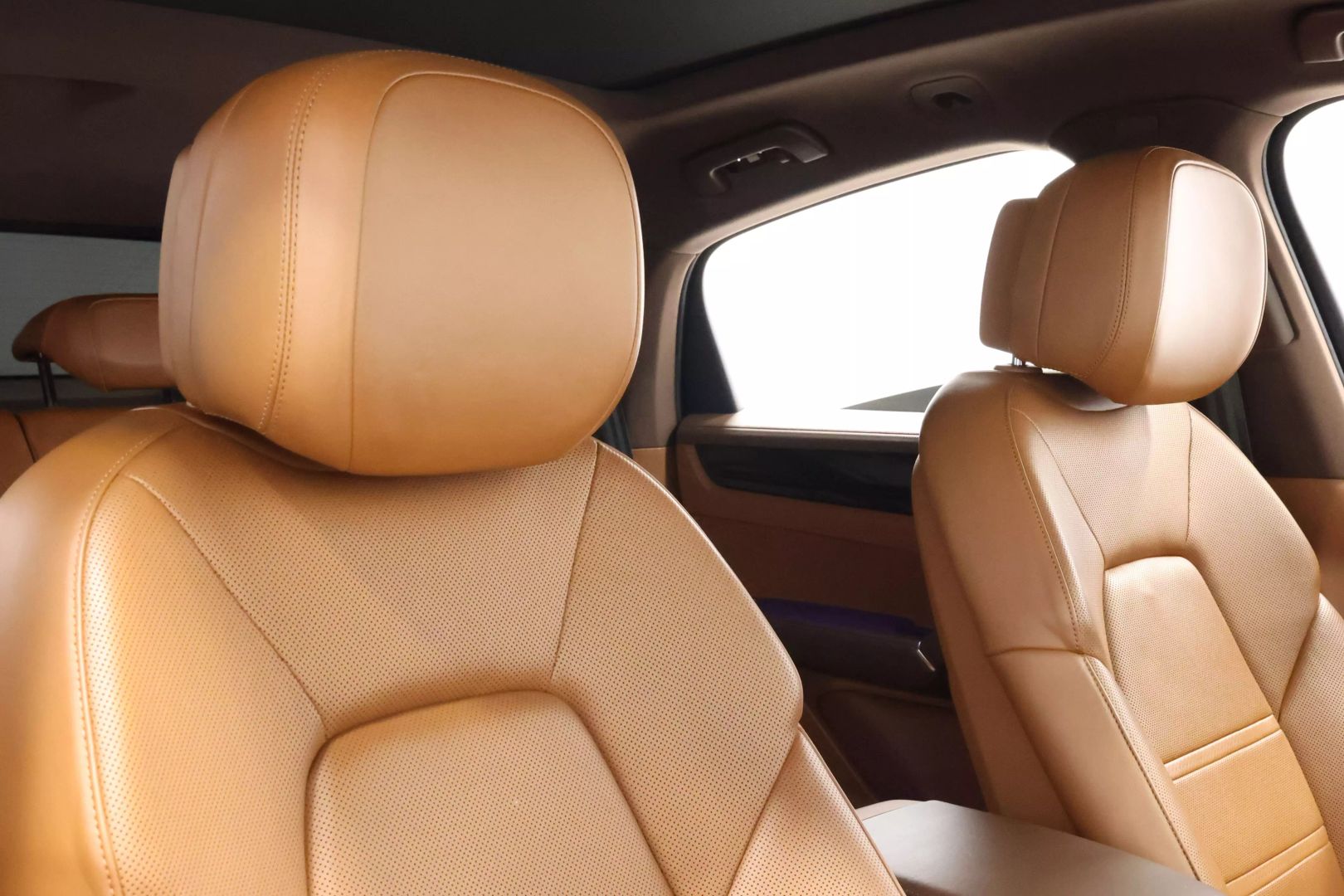 2021 Porsche Cayenne Coupe - Image 91