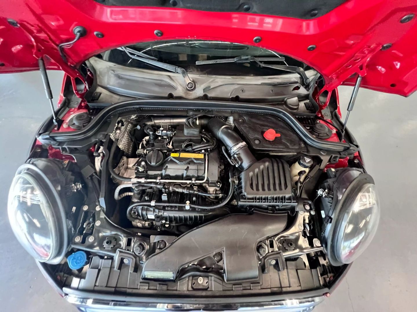 2015 Mini Hardtop 2 Door Cooper Hatchback 2d - Image 30