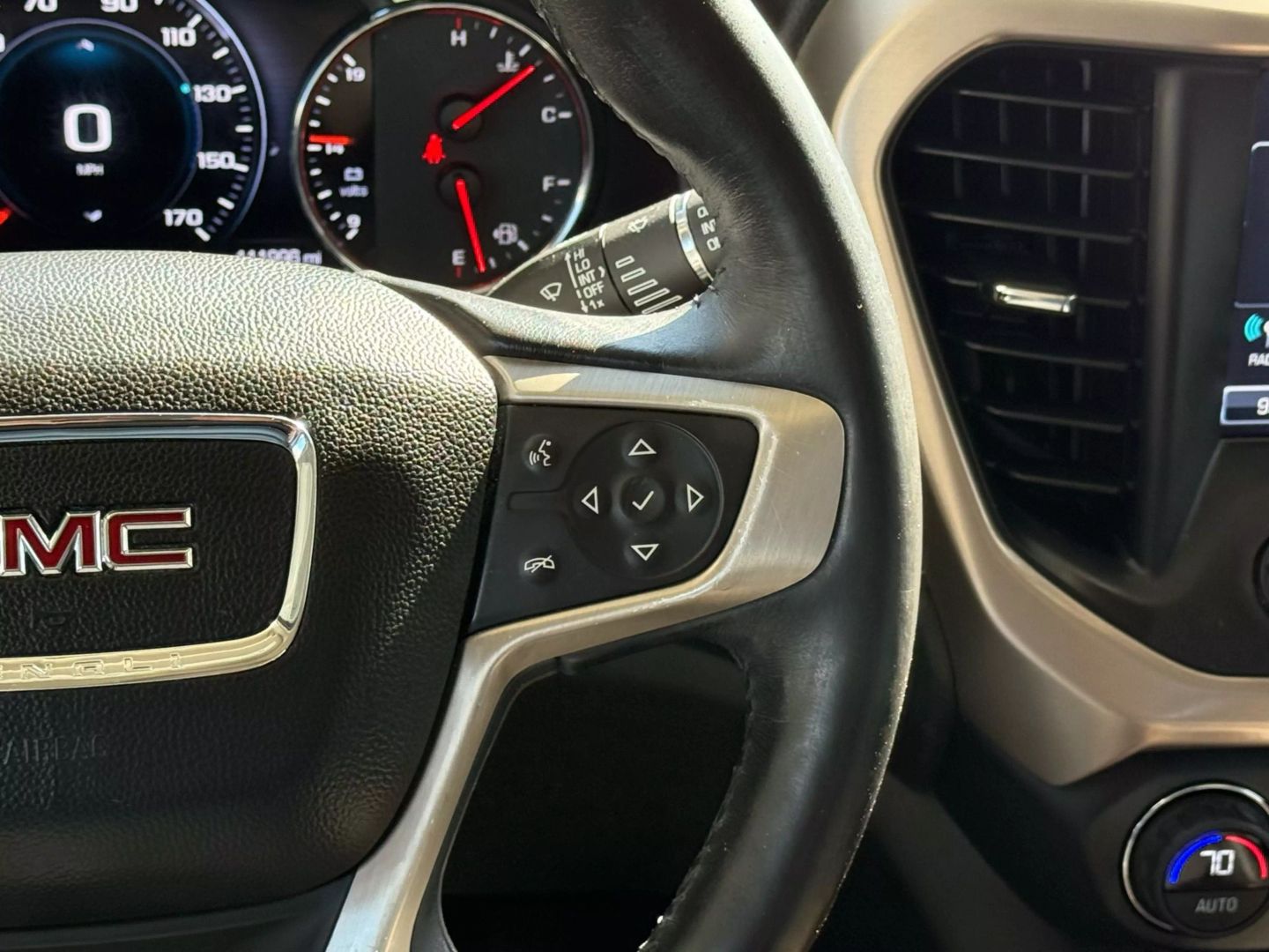 2017 Gmc Acadia - Image 38
