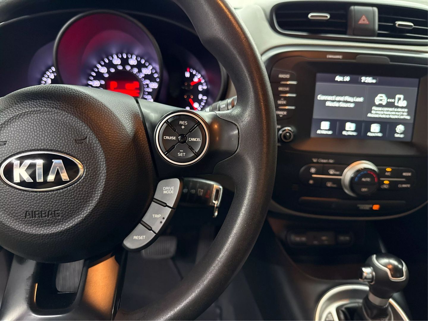 2019 Kia Soul - Image 23