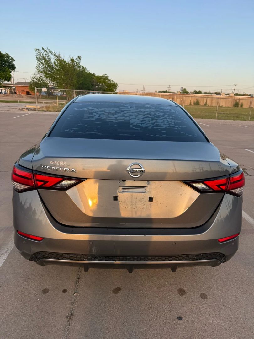 2020 Nissan Sentra - Image 2