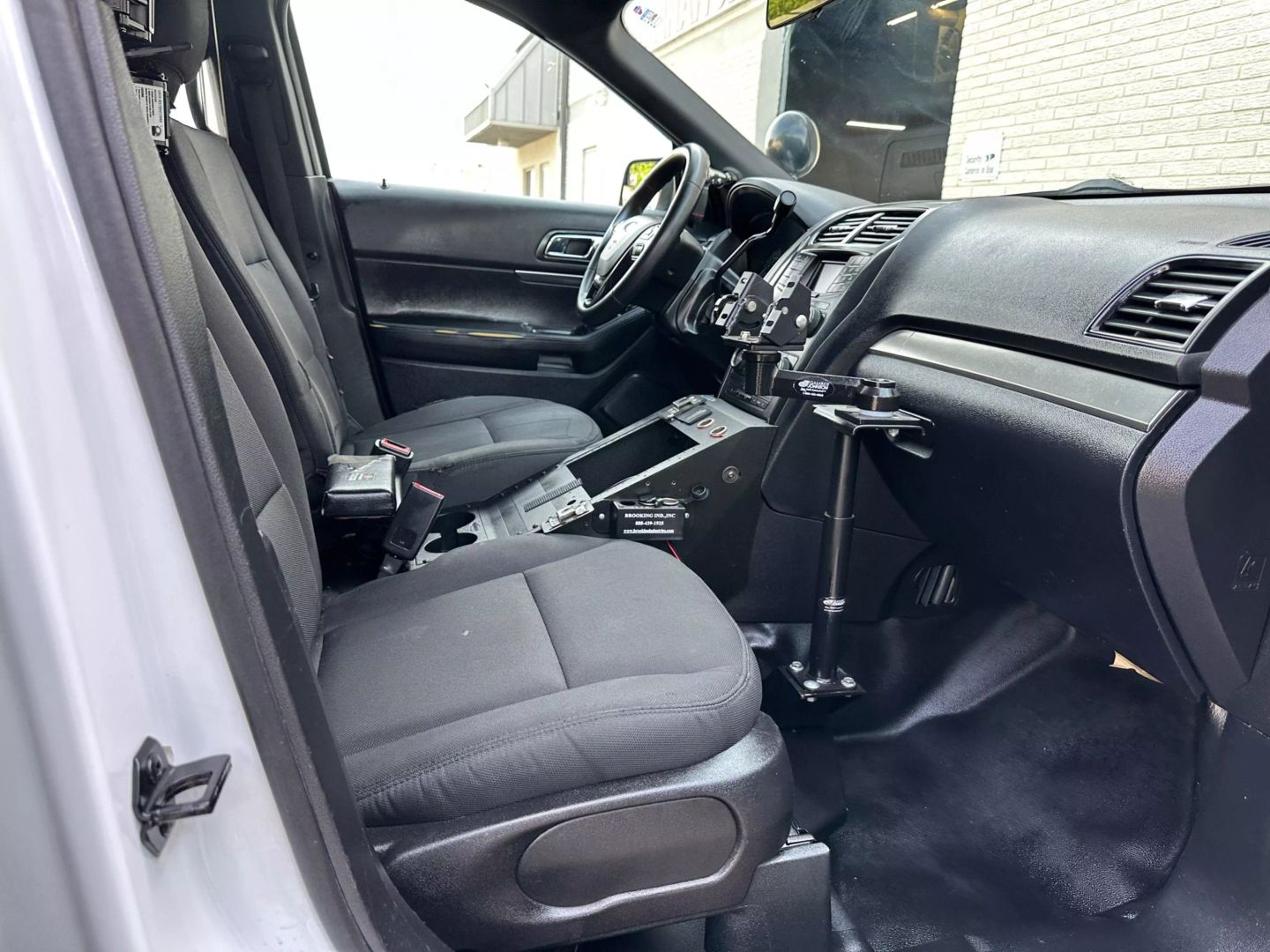 2019 Ford Explorer - Image 21