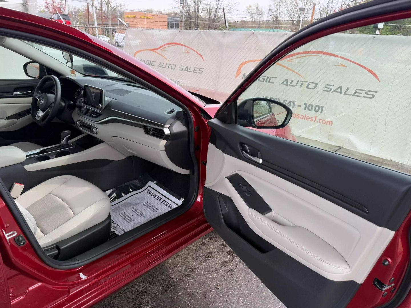 2025 Nissan Altima - Image 24