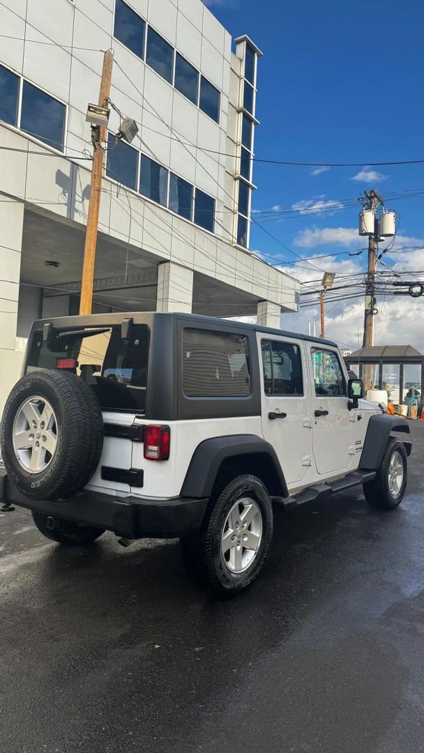 Image 4 of 2018 JEEP WRANGLER UNLIMITED