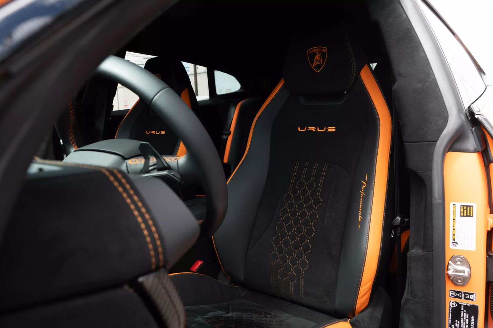 2023 Lamborghini Urus - Image 32