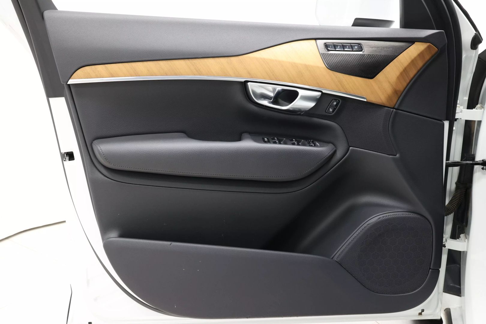 2022 Volvo Xc90 - Image 9