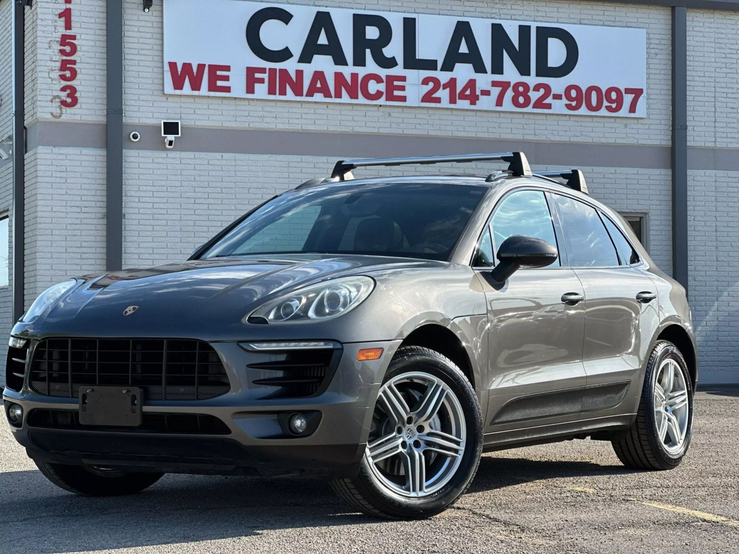2015 Porsche Macan - Image 1