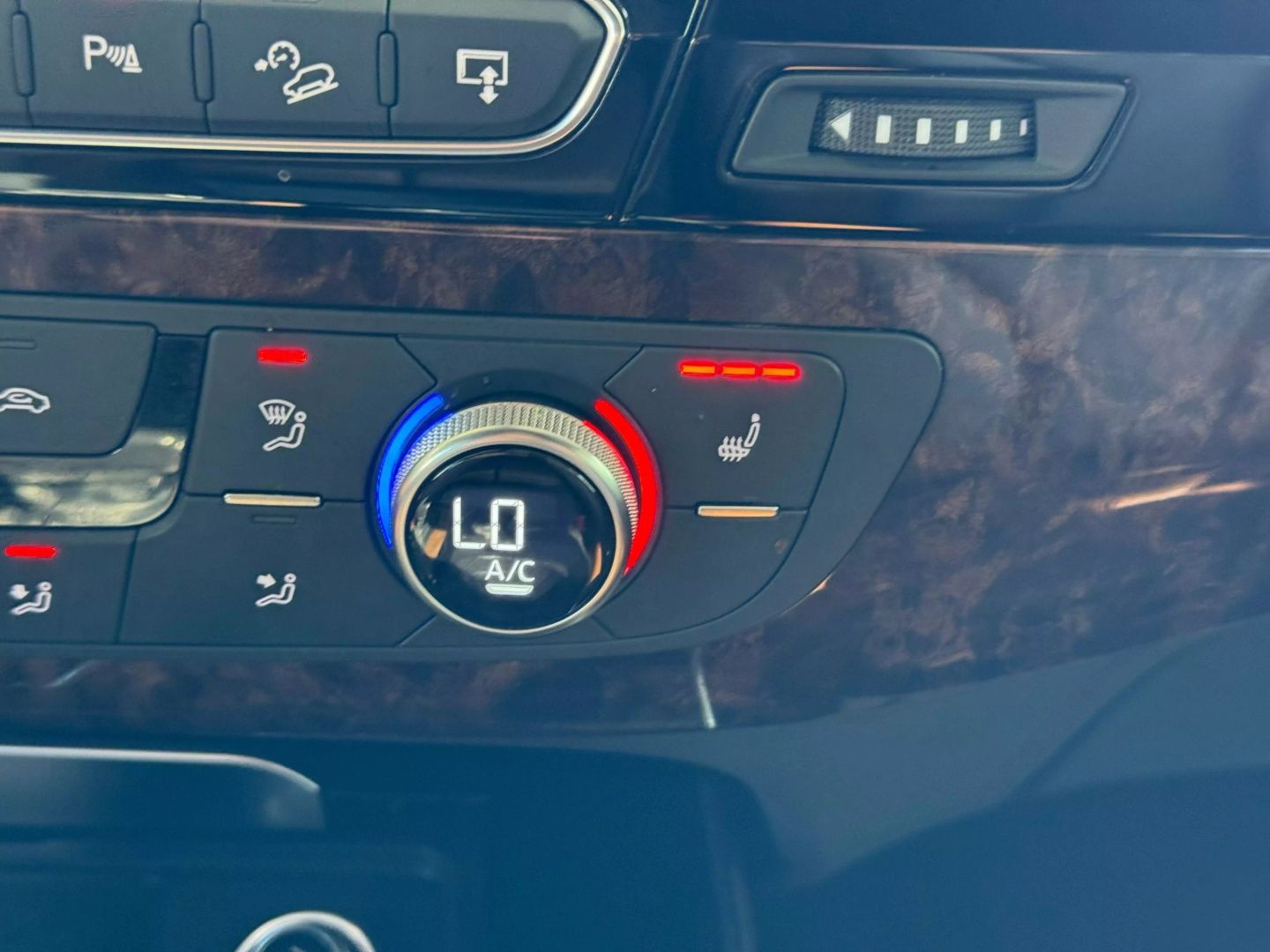 2017 Audi Q7 - Image 32