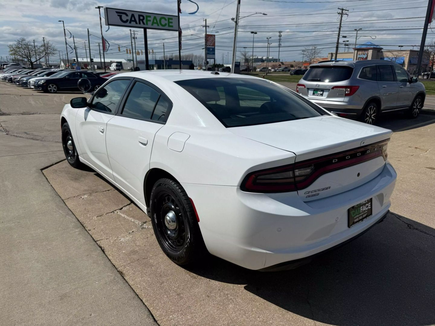 2019 Dodge Charger - Image 8