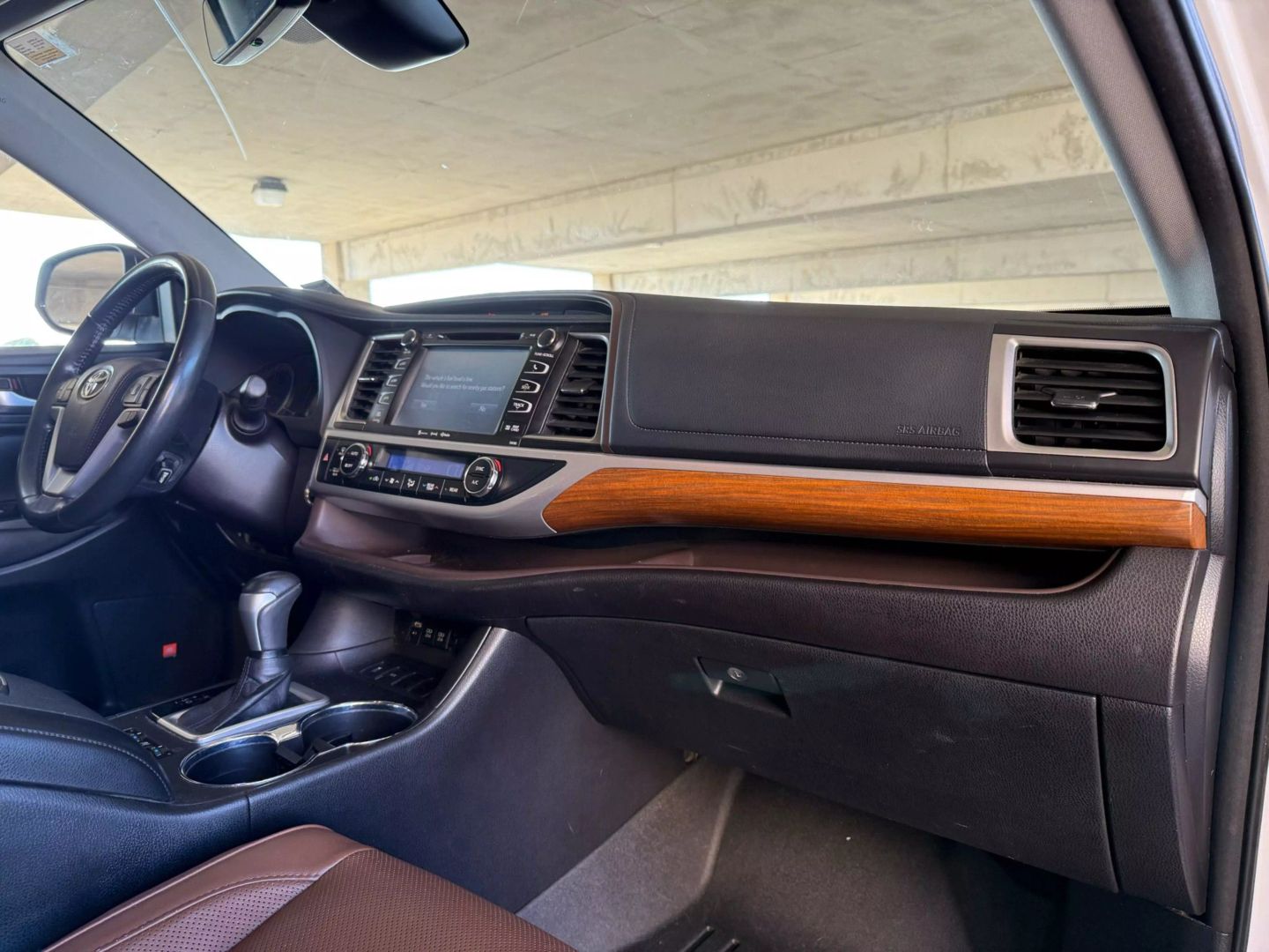 2018 Toyota Highlander - Image 27