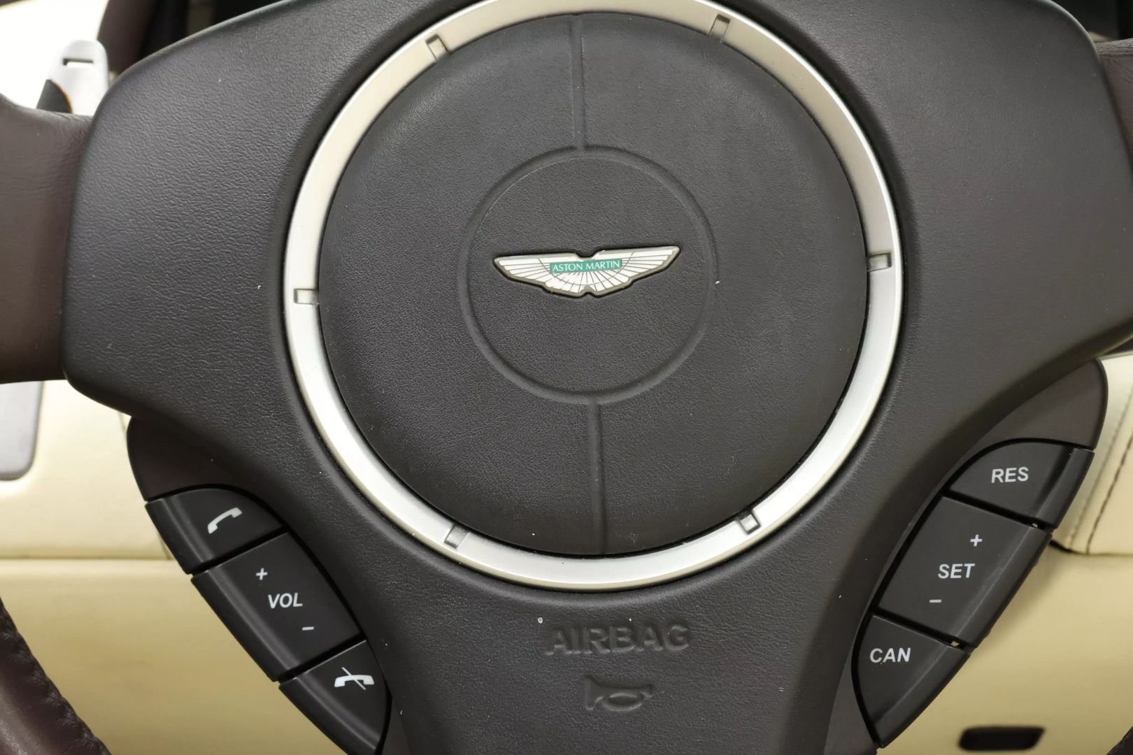 2012 Aston Martin Virage - Image 24